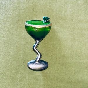 Vintage Jewelry Beautiful Lucite Green Margarita Brooch